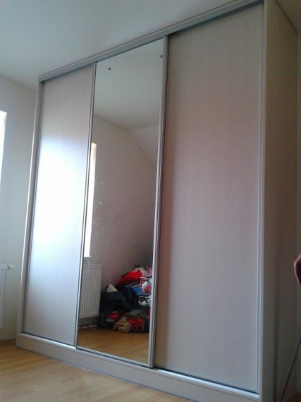 Bílá 1