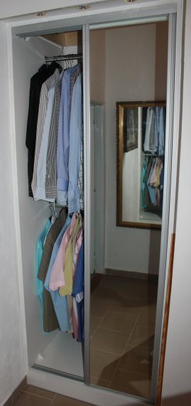 Skříň zrcadla  1